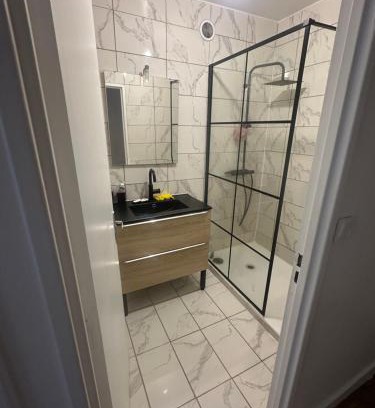 Argenteuil Bed & Breakfast | Chambre Privée Colocation Femme