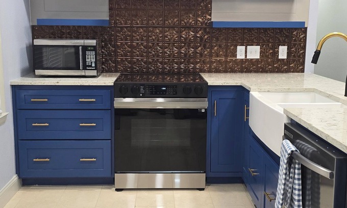 Tifton Haus | Charge the car! 🚗,WiFi 📶, and close to Tift Regional Medical center. Midterm