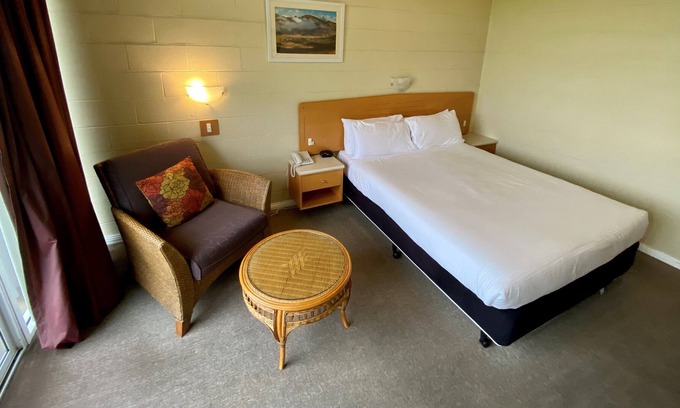 Traralgon Wohnung | Charm and private, fully furnished suite for rent.