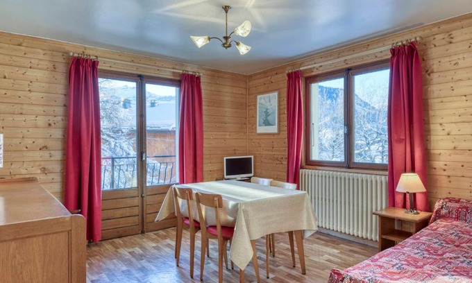 Megeve Wohnung | Charmant 2 pièces à Megève, proche du centre et des télécabines, avec balcon et parking - FR-1-453-120