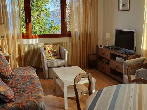 Evian-les-Bains Wohnung | Charmant appartement proche du lac avec Wi-Fi et parking à Évian-les-Bains - FR-1-498-96