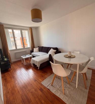 Rive Droite Wohnung | Charmant T3 Vue Mer & Confort en Plein Centre