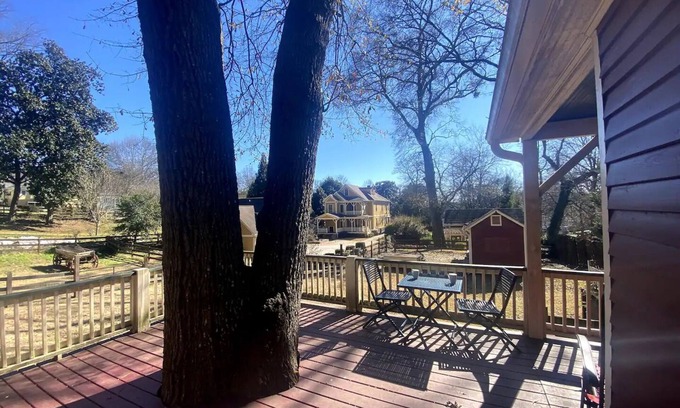 East Side Hütte | Charming 1-bedroom cottage with WiFi, AC in fabulous Atlanta