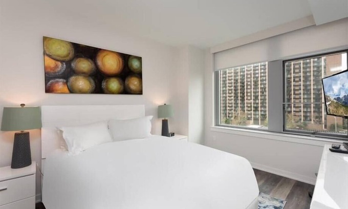 Reston Wohnung | Charming 1BR in the heart of RTC | Mins to Airport