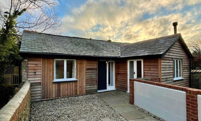 Maiden Newton Kabine | Charming 2-Bed Lodge in Dorchester