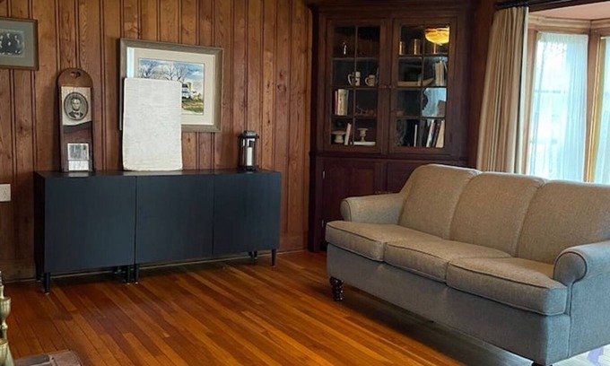 Denver Hütte | Charming 2-bedroom cottage in enchanting Erin with AC, WiFi