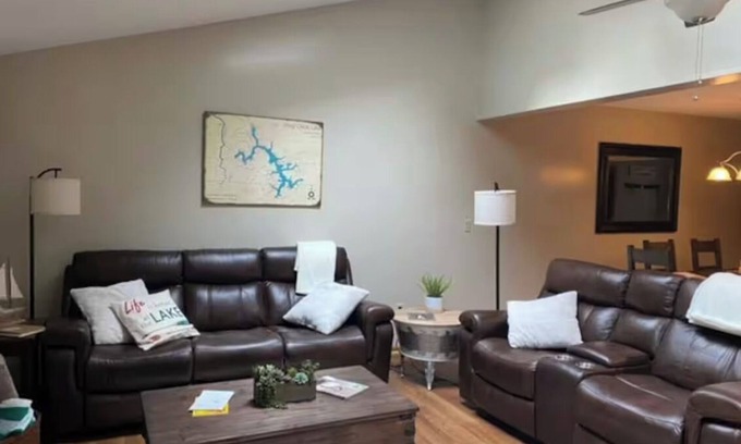 Thayerville Haus | Charming 2-bedroom townhome with Hot Tub and WiFi 1/2 mile from Deep Creek Lake.