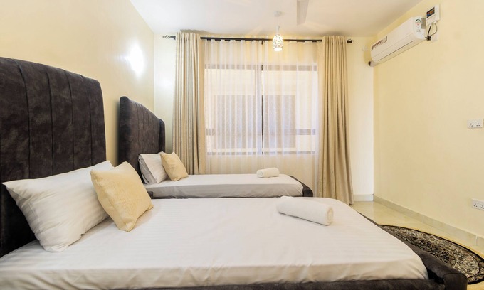 Mombasa Wohnung | Charming 2-bedroom with AC, walking distance to Beach and Nyali Center Mombasa