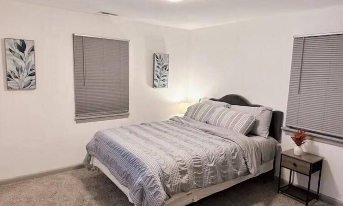 Overland Haus | Charming 2BR home with a garage