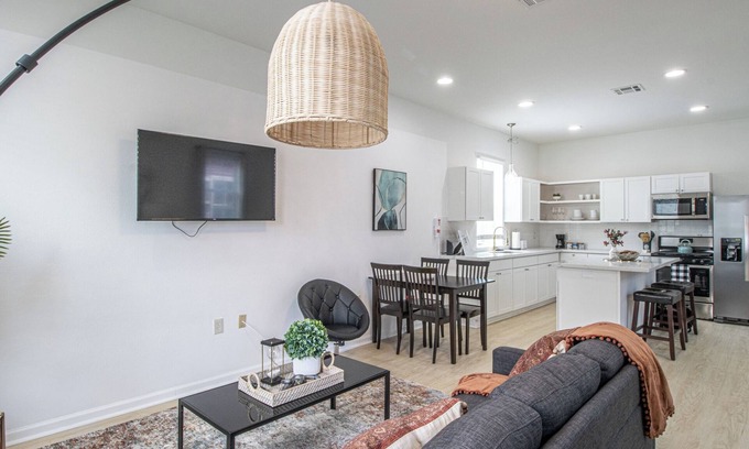Hoffman Triangle Haus | Charming 3-Bed Home in the Heart of New Orleans, Minutes from French Quarter