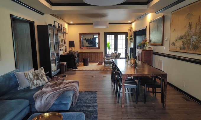 North Chesterfield Haus | Charming 3-Bedroom, 2-Bathroom Home with Modern Updates