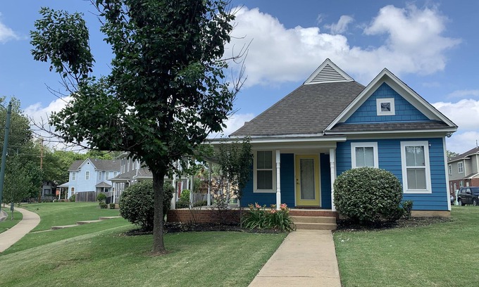 Uptown Haus | Cottage mit 3 Schlafzimmern Uptown mit Parkplatz abseits der Straße