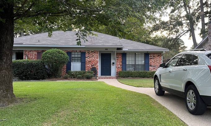 Ruston Wohnung | Charming 3-bedroom apartment with AC, WiFi, private patio in delightful Ruston!
