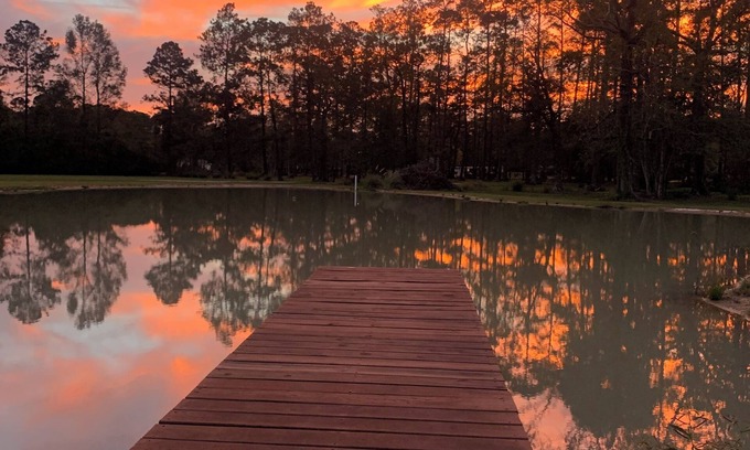 Hammond Hütte | Charming 3-bedroom cottage in lovely Hammond with AC, WiFi