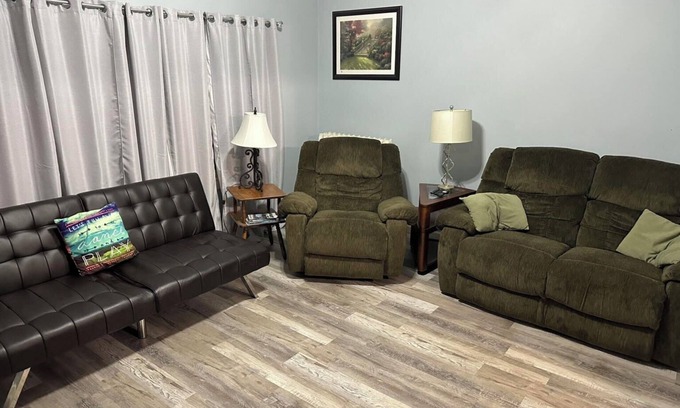 Huntingdon Haus | Charming 3-bedroom house with WiFi & AC in a good central location in Huntingdon