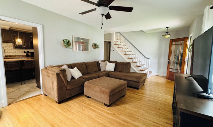 Dubuque Haus | Charming 3-bedroom house in historic grandview neighborhoods