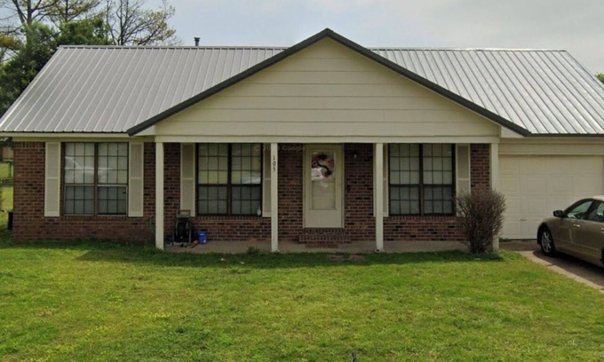 Osceola Haus | Charming 3-bedroom house with WiFi, AC in delightful Osceola,