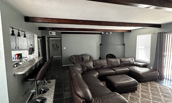 Paradise Hills Civic Haus | Charming 3-bedroom house with refrigerated AC in golf course community