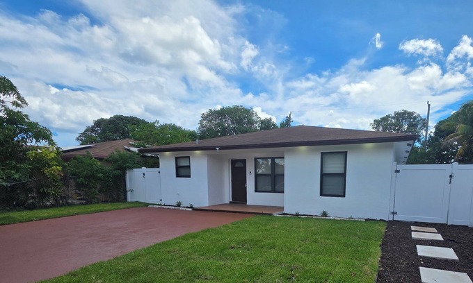 Delray Beach Haus | Charming 3-bedroom house in lovely Delray Beach with AC
