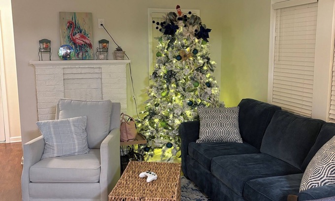 Middlesboro Haus | Charming 3-bedroom house in the Crater City near State Parks, LMU, & hospitals.