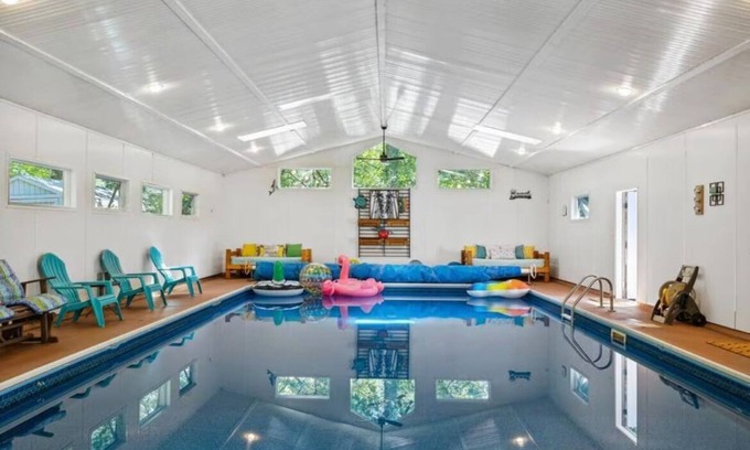 Michiana Haus | Charming 3-bedroom house with WiFi, AC in New Buffalo with a 20x40 INDOOR POOL