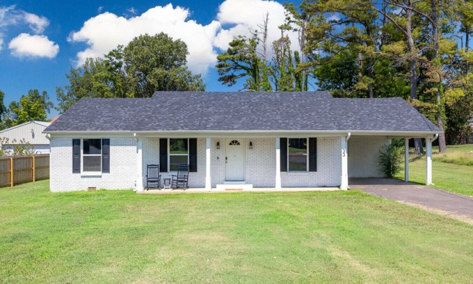 Covington Haus | Charming 3-BR Retreat, Hot Tub, EV, close to Blue Oval City