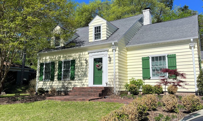 Starkville Haus | Charming 4-bedroom bungalow, ideal for gameday, & celebrating in Starkville, MS!