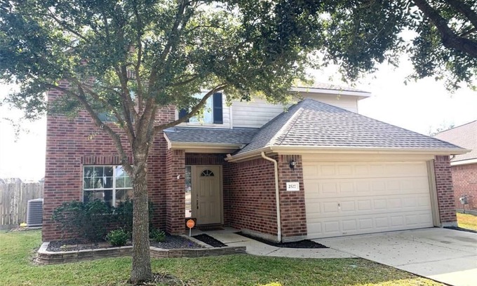 Spring Wohnung | Charming 4-BR Home for Rent!