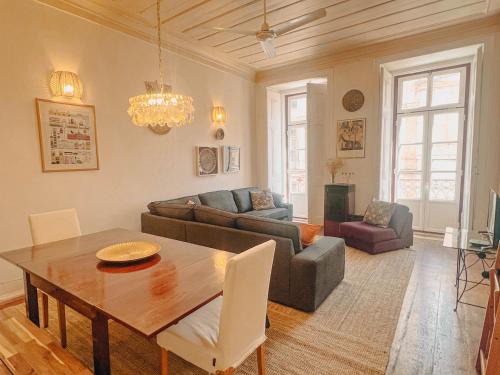 Santos Wohnung | Charming 5 Bedroom Apartment in Traditional Lisbon