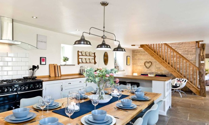 Monyash Haus | Charming 5 bedroom converted barn in Monyash, near to Bakewell.