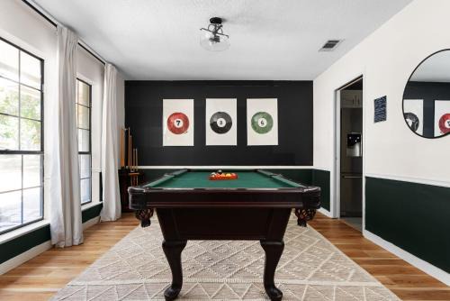 Round Rock West Haus | Charming 7BR Home in Round Rock