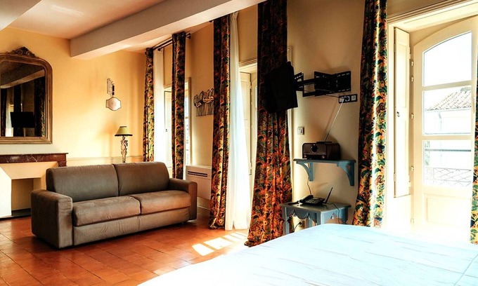 Pezenas Wohnung | Charmantes klimatisiertes Apartment im historischen Zentrum von Pézenas