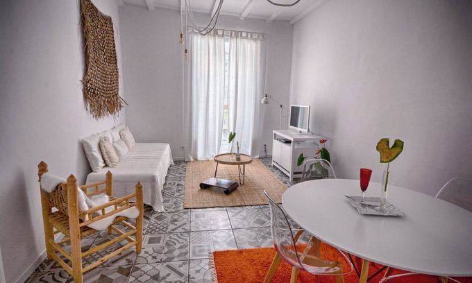 Sao Pedro Wohnung | Charming apartment in a 19th century house located in the heart of Faro.