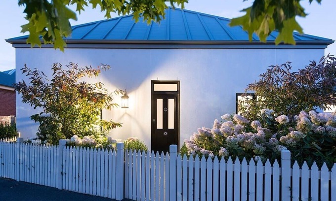 Battery Point Haus | Charming Battery Point Cottage