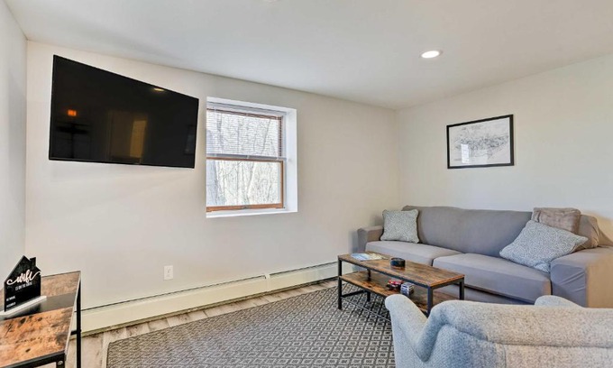 Beacon Wohnung | Charming Beacon Apt with Fire Pit Near Hiking!