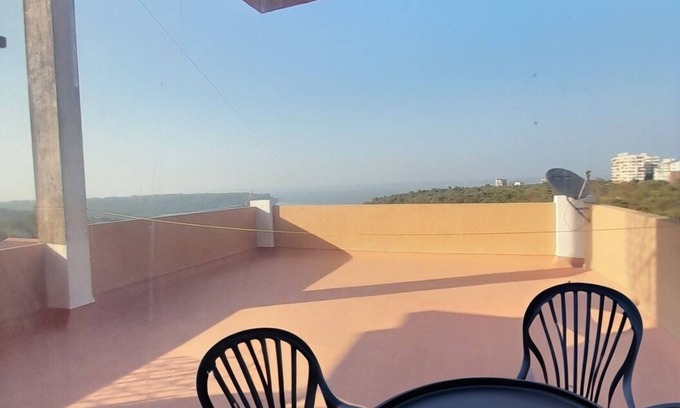 Chicalim Haus | Charming building in delightful Dabolim with WiFi, AC