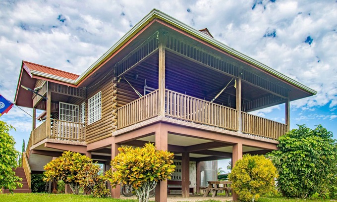 San Antonio Kabine | Charming cabin with private balcony, lush views & eco-friendly features