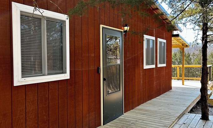 Eldon Kabine | Charming cabin with WiFi and AC in delightful Eldon