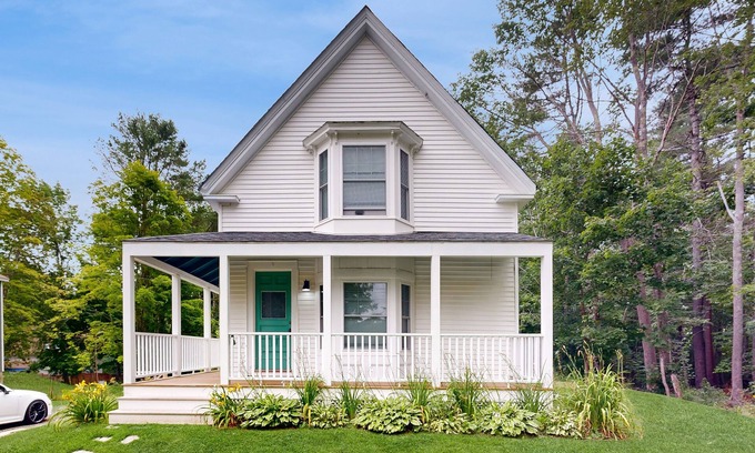 Camden Haus | Charming Camden Retreat with Front Porch, Deck and Wifi