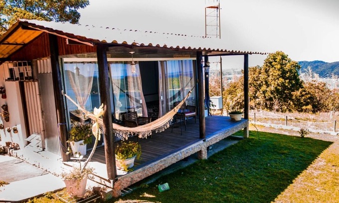 Coroa Grande Skihütte | CHARMING CHALET WITH PANORAMIC VERANDA