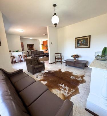 Conselheiro Lafaiete Haus | Charming Colonial Countryside Home with Wifi