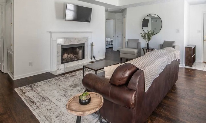 Prattville Haus | Charming, Convenient 3-bedroom Garden Home in Prattville; Great Location