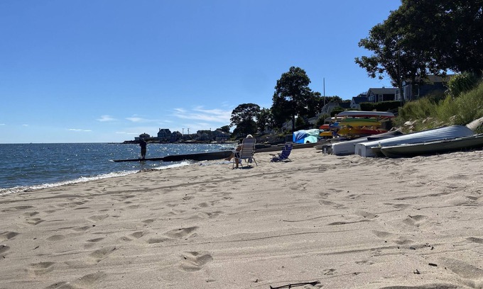 Westbrook Center Hütte | Charming cottage - 330 steps from beautiful Chapman Beach