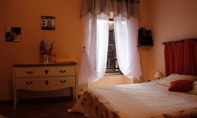 Compeyre Haus | Charming cottage in Compeyre, medieval town, near Millau viaduct and Gorges du Tarn