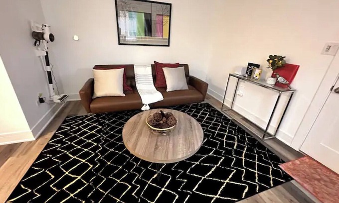 Riverside Wohnung | Charming Cozy Suite in Riverside