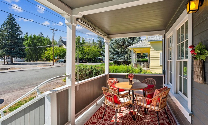 McCloud Haus | Charming Downtown McCloud Retreat by RedAwning