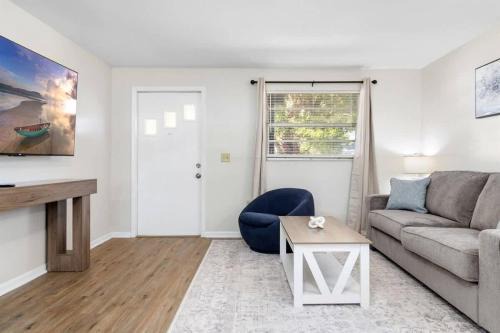 Zephyrhills Haus | Charming Duplex in Zephyrhills! #2