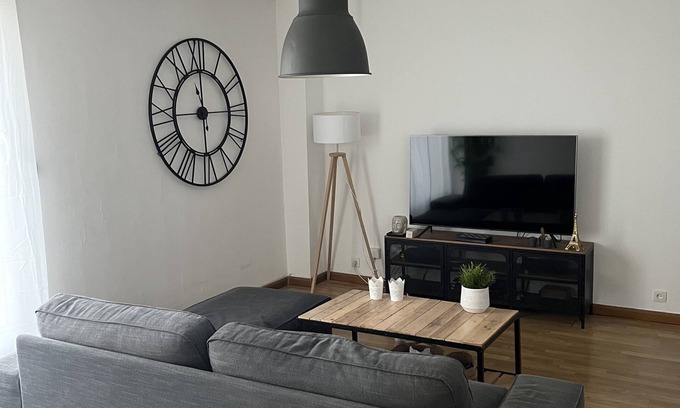 Epinay-sur-Seine Wohnung | Charming F2 a stone's throw from Paris and Stade de France