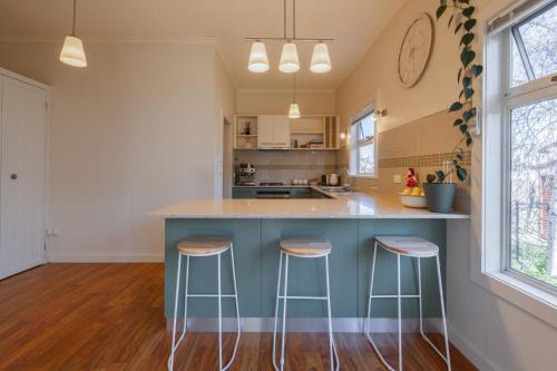 Devonport Haus | Charming Fig Tree Cottage with WiFi & Parking