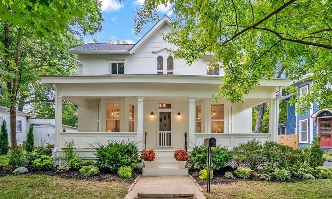 Delaware Haus | Charming Historic Home, Luxurious Remodel, Walk to Downtown, Tree-Lined Street